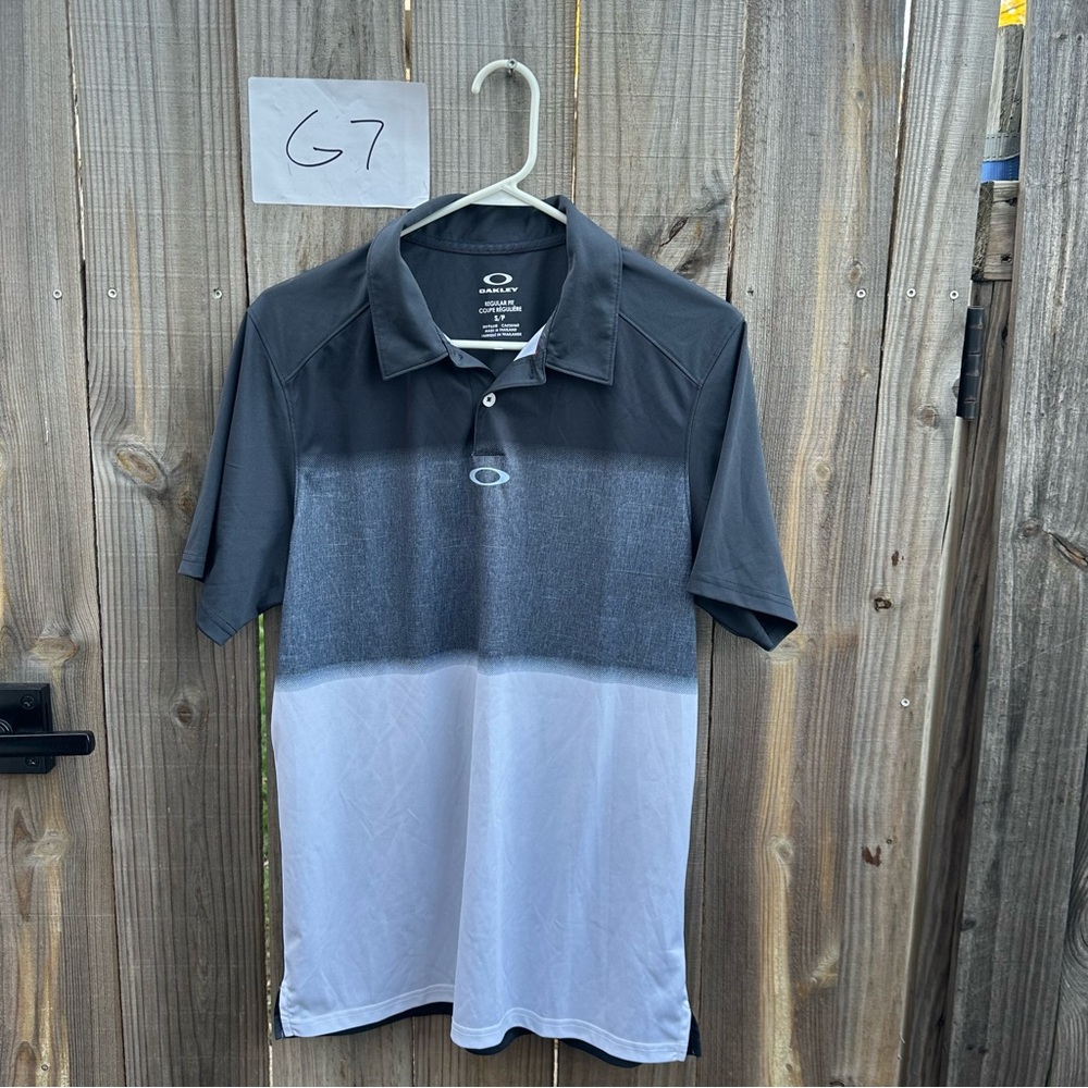 Oakley Men's Black and White Short Sleeve Polo Size Small